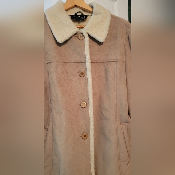 Utex Design poly/acrylic button-down coat with faux suede  and faux wool Size XL - Picture 2 of 8